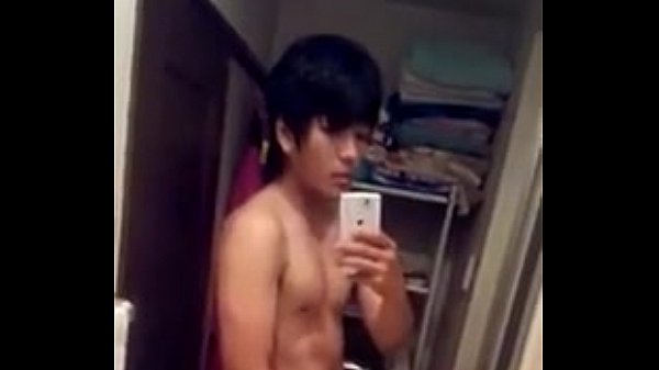trai đẹp sục cặc không che..MP4